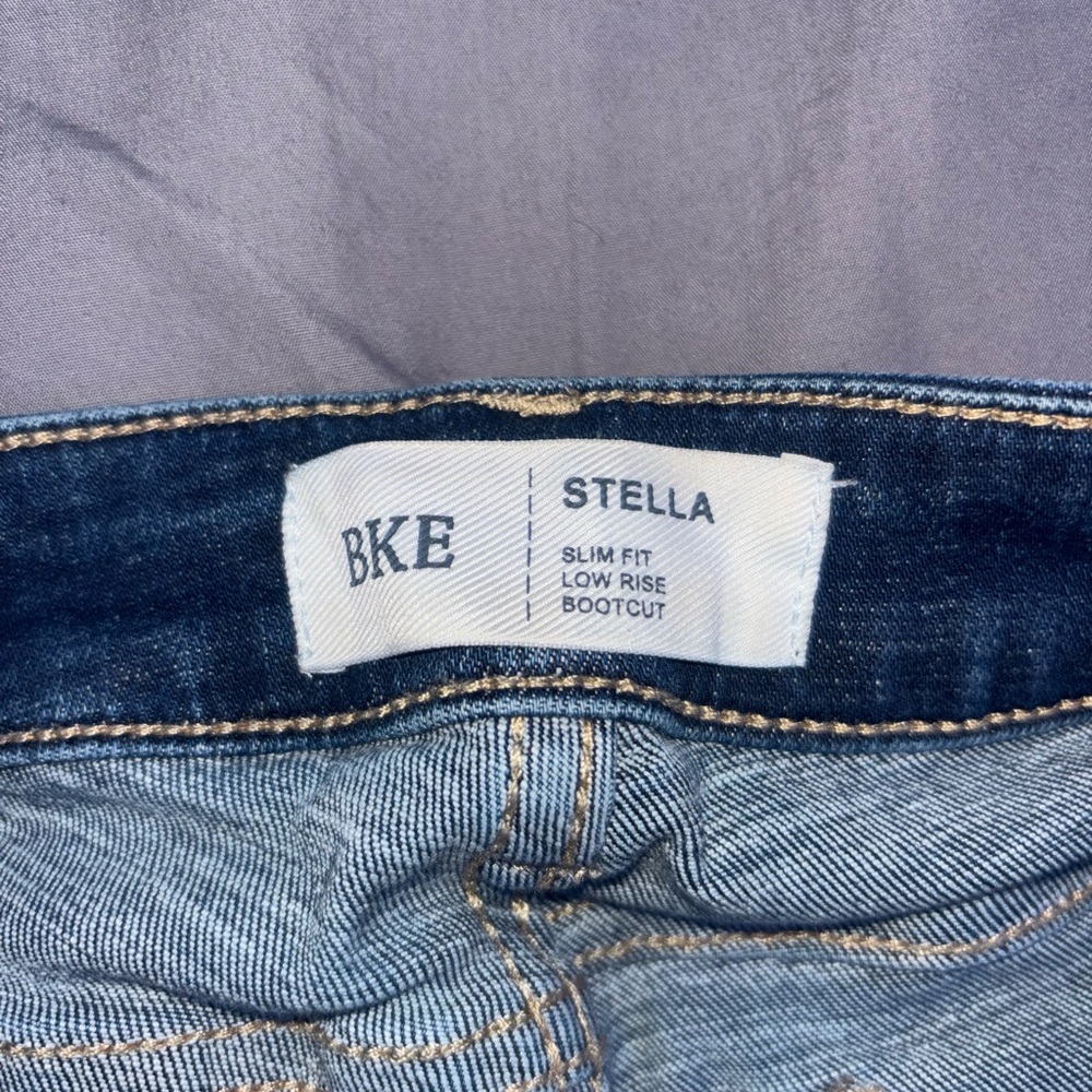 Size 29x31 1/2 - BKE Stella- Slim fit, low rise, bootcut jeans.